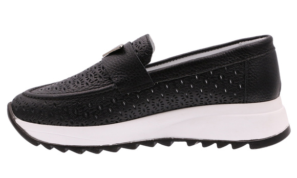 Obuwie damskie skórzane ażurowe mokasyny