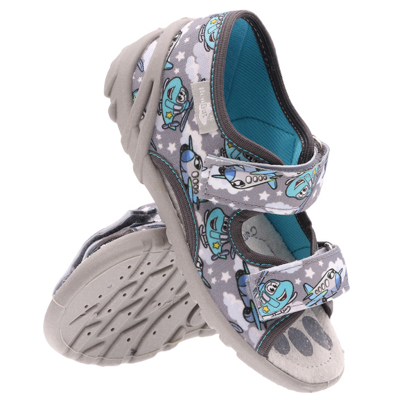 Kapcie dziecięce tekstylne sandałki na rzepy