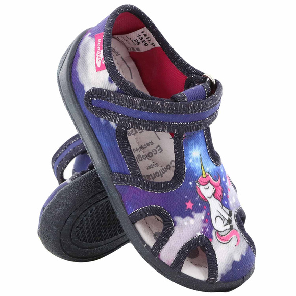 Kapcie dziecięce obuwie tekstylne na rzep