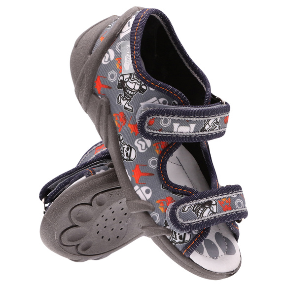 Kapcie dziecięce tekstylne sandałki na rzepy